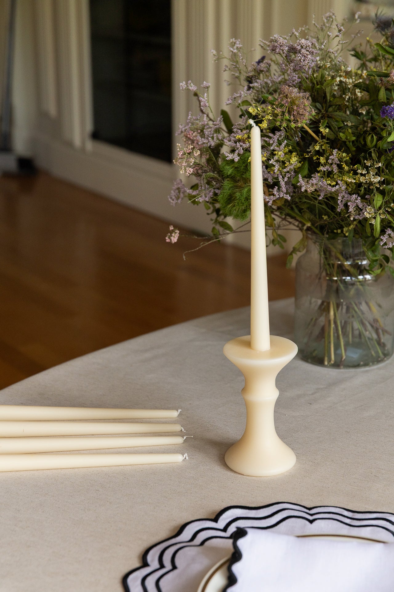 Candelabro cera y set 5 velas Blanco